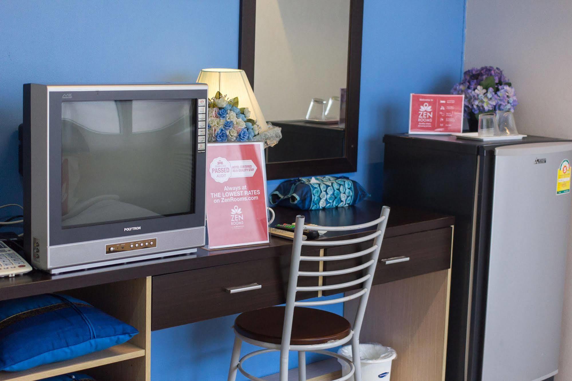 Zen Rooms Damrongrak Road Bangkok Dış mekan fotoğraf